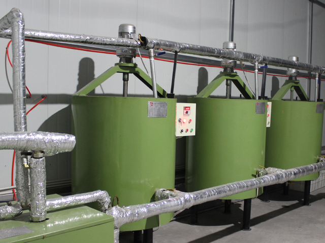 하드웨어 공장 환경