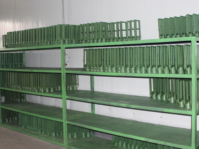 하드웨어 공장 환경