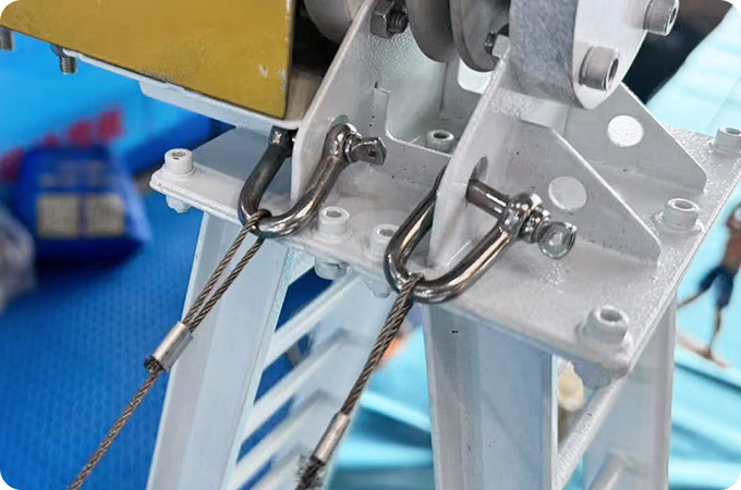 와이어 로포 클리트